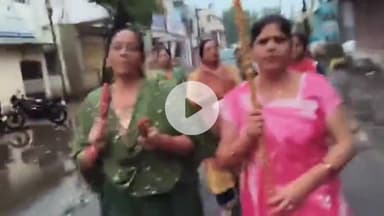 खंडवा नगर: एकादशी पर जवाहरगंज बड़बम महिला मंडल द्वारा निकाली गई प्रभात फेरी