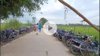 न्यूरानपुर रामलीला मेले से चोरी हुई युवक की बाइक पुलिस को तहरीर देकर कार्रवाई करने की मांग।