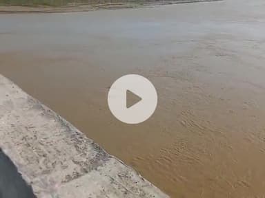 उतरौला: उतरौला अंतर्गत राप्ती नदी के जलस्तर बढ़ने से आसपास के ग्रामीणों में भय का माहौल