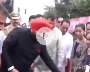 देहरादून: सीएम धामी ने स्वस्थ नारी सशक्त परिवार अभियान कार्यक्रम में की शिरकत, प्रदर्शनी का किया अवलोकन