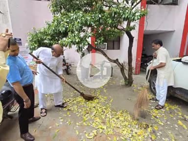 उतरौला: उतरौला में पीएम मोदी के जन्मदिन पर भाजपा ने शुरू किया स्वच्छता पखवाड़ा अभियान