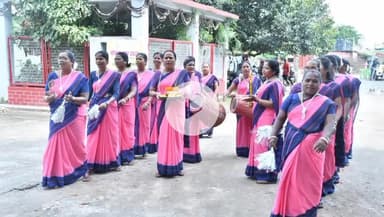 ओरमांझी: हातमा भट्टा ऊपर टोला में मॉडल आंगनवाड़ी केंद्र की शुरुआत और पोषण माह का शुभारंभ