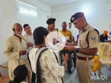 गया टाउन सीडी ब्लॉक: जिले भर से आए 20 पीड़ितों की शिकायतें सुनी गईं, SSP आनंद कुमार ने पुलिस पदाधिकारियों को दिए निर्देश