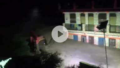 घाट: देर रात हुई भारी बारिश के कारण नगर पंचायत नंदानगर के वार्ड कुंतरी में 6 भवन क्षतिग्रस्त, पांच लोग लापता