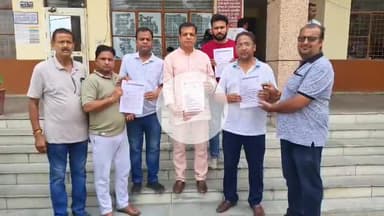 शामली: शामली से माता वैष्णो देवी ट्रेन की मांग को लेकर व्यापारी कलेक्ट्रेट पहुंचे, डीएम से मदद की अपील की