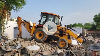 ગાંધીનગર: પેથાપુરમાં 150 વધુ દબાણો દૂર કરવામાં આવ્યા, જમીનની કિંમત 1000 કરોડથી વધુ છે