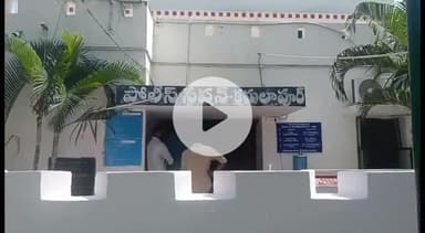 కమలాపూర్: అంబాల గ్రామం వద్ద అక్రమంగా  ఇసుక రవాణ చేస్తున్న ట్రాక్టర్ల పై కేసు నమోదు చేసిన కమలాపూర్ సిఐ హరికృష్ణ