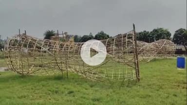 कोल: नुमाइश मैदान में दशहरे पर 65 फीट के रावण के पुतले का दहन, मुस्लिम कारीगर कर रहे हैं तैयार, शक्तिबाण से होगा दहन