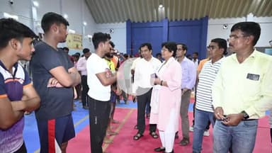 जौनपुर: पूर्वांचल विश्वविद्यालय में दीक्षोत्सव-2025 का शुभारंभ, प्रतियोगिताओं से मिला आगे बढ़ने का संदेश