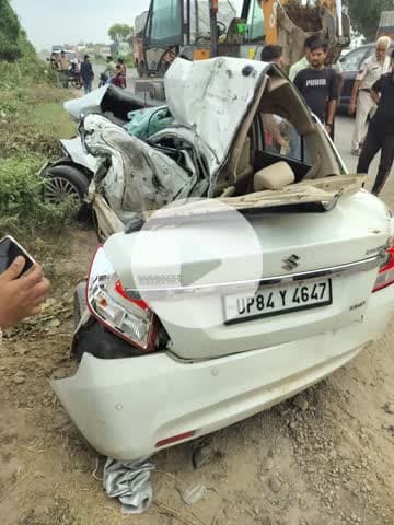 आवश्यक सूचना: किसी भाई को इस गाड़ी का नंबर पता हो तो उसके घर पर सूचना कर दें यहां एक्सीडेंट मुरैना और धौलपुर के बीच में हुआ है #jilamainpuri #Mainpuri #mainpuricity #viralreelschallenge #mainpuri84 #mainpuricityoflove #accident #firozabad