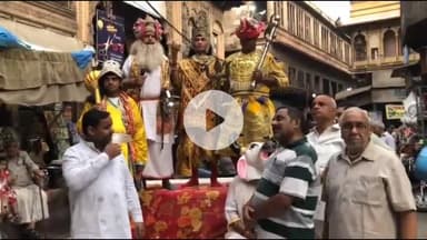 मथुरा: शहर मथुरा में 21 दिवसीय श्री रामलीला महोत्सव के तहत असकुंडा बाजार में हुई अवतार लीला, बनी आकर्षण का केंद्र