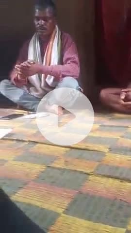 #10000 पैसा मांगने पर मारपीट की धमकी दे रहा है महुआ टोला ग्राम पंचायत दूधमनिया काम कर कर पैसा नहीं दे रहा है