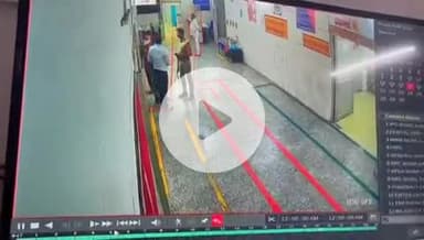 इटावा: जिला अस्पताल के इमरजेंसी डॉक्टर को जबरन ले जाने के मामले में सिविल लाइन थाने के 2 सिपाही हुए लाइन हाजिर