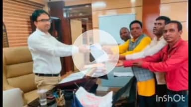पतरातू: रामगढ़ उपायुक्त कार्यालय में अखिल भारतीय भुईयां समाज कल्याण समिति ने धरना प्रदर्शन के बाद ज्ञापन सौंपा