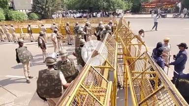 बीकानेर: यूथ कांग्रेस ने वोट चोर गद्दी छोड़ने के मुद्दे को लेकर जिला कलेक्ट्रेट पर किया विरोध प्रदर्शन