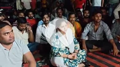 बीसलपुर: नौगवा नगर पंचायत अध्यक्ष के पति पर दर्ज हुआ मारपीट का मुकदमा, अध्यक्ष थाने में धरने पर बैठी