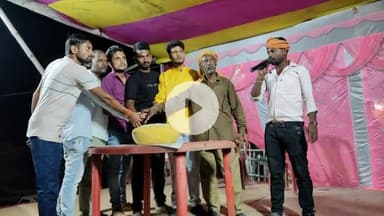 ड्राइवर संघ लौकही के द्वारा झहुरी चौक विश्वकर्मा मंदिर में 21 किलो लड्डू भोग लगाया।