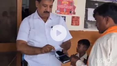 शाहजहांपुर: रेलवे स्टेशन शाहजहांपुर पर चेकिंग के दौरान 188 यात्रियों से वसूली गई ₹74000 से अधिक रकम