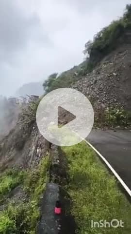 चकराता: कालसी-चकराता मोटर मार्ग पर चापनू बैंड के पास भूस्खलन से यातायात ठप