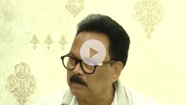 लोहरदगा: राहुल गांधी लोकतंत्र बचाने की कोशिश में जुटे, कांग्रेस सांसद सुखदेव भगत ने युवाओं की भागीदारी को बताया ज़रूरी