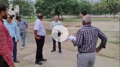 मंझनपुर: दीपावली से पूर्व निर्माण कार्य पूर्ण करने के लिए डीएम ने करारी के सर्वोदय विद्यालय में ट्रॉजिट हॉस्टल का किया निरीक्षण