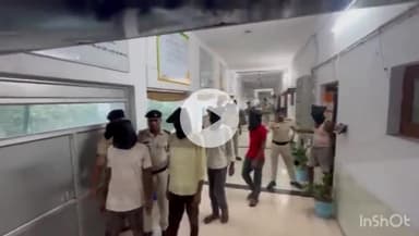 नवादा: नवादा के एसपी कार्यालय में मुख्यालय डीएसपी ने किया खुलासा, 7 साइबर अपराधियों को गिरफ्तार किया, मोबाइल और डाटा शीट बरामद