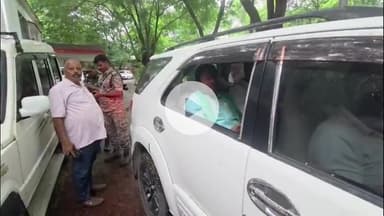 गिरिडीह: कांग्रेस सह प्रभारी बेला प्रसाद व जिला प्रभारी जेपी पटेल ने गिरिडीह में नेताओं संग की बैठक