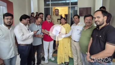 धार: धार में CAIT ने केंद्रीय राज्यमंत्री को GST दरें घटने पर धन्यवाद दिया, आयकर रिटर्न की तारीख बढ़ाने का ज्ञापन सौंपा