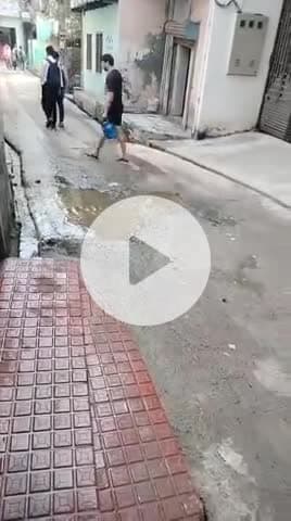 छलेरा बांगर गली नंबर 1 सै 44 नोएडा में पिछले 4माह से सीवर ओवरफ्लो के कारण जीना दुश्वार ग्रामीण कर रहे आंदोलन की तैयारी