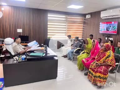 बेगूसराय: कार्यालय कक्ष में डीआईजी ने लगाया जनता दरबार, 09 फरियादियों की सुनी फरियाद