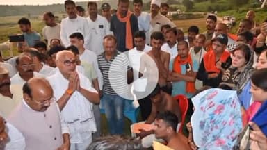 गोपद बनास: सड़क दुर्घटना में मृतकों के परिजनों को प्रभारी मंत्री ने ग्राम केशवाही पहुंचकर दी सहायता राशि