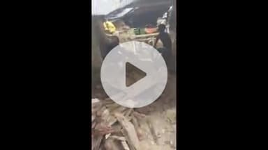 सिराथू: दारानगर में गिरते हुए घर में बल्ली बनी बड़ा सहारा, बुजुर्ग दंपत्ति और नातिन की जान बची, N.P.O की लापरवाही आई सामने