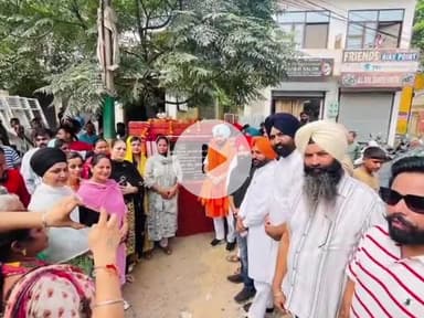 ਲੁਧਿਆਣਾ ਪੂਰਬੀ: ਭਾਬੀਆਂ ਖੁਰਦ ਕੈਬਨਟ ਮੰਤਰੀ ਮੁੰਡਿਆਂ ਨੇ 2.19 ਕਰੋੜ ਰੁਪਏ ਦੇ 6 ਮੁੱਖ ਸੜਕੀ ਪ੍ਰੋਜੈਕਟਾਂ ਦਾ ਰਖਿਆ ਨੀਂਹ ਪੱਥਰ