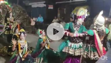 छिबरामऊ: तालग्राम तिराहा से बड़ी धूमधाम से निकाली गई शिव बारात, स्थानीय लोगों ने पुष्प वर्षा कर किया स्वागत