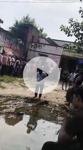 बाह: *पिनाहट ब्रेकिंग न्यूज़,,,,,,* 


 सहकारी समिति राटोटी पर किसानों की लगी लंबी कतार*