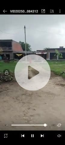 #video Uttar Pradesh jila Unnao Thana aoras village devtara  Deepanshu naam ke ladke ko maarte Hain ladies