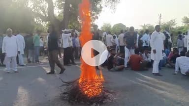 सरदारशहर: दुर्घटनाओं के विरोध में हरियासर घड़सोतान गांव के लोगों ने मेगा हाइवे पर लगाया जाम, वाहनों की लंबी कतार