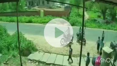 दौसा: दांतली गांव में अवैध पत्थर से भरी तेज रफ्तार ट्रैक्टर ट्राली ने बालिका को कुचला, सीसीटीवी कैमरे में कैद हुई तस्वीर