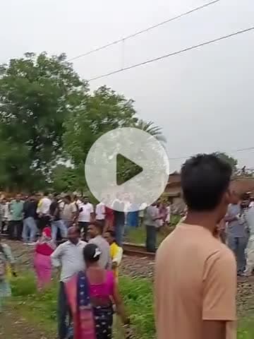 रेल टेका डहर छैका कुड़मी को st सूची में शामिल करने सफल आयोजन sini मुड़ाटांड़ रेलवे ट्रैक