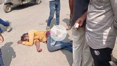 खंडवा नगर: खंडवा: घंटाघर पर शराबी की करतूत, महिला के शोर मचाने पर भीड़ ने की जमकर पिटाई