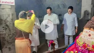 इटावा: समाजवादी पार्टी के प्रमुख महासचिव प्रोफेसर रामगोपाल यादव ने निर्माणाधीन केदारेश्वर मंदिर का दौरा किया