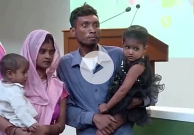 बाह: जैतपुर में जंगली जानवर के हमले से मां ने बेटी की जान बचाई, अखिलेश यादव ने की दो बार आर्थिक मदद, वीडियो हुआ वायरल