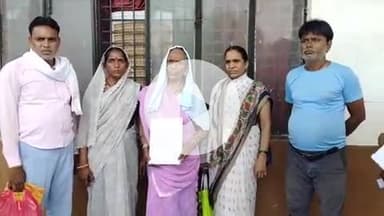 झांसी: तलैया मोहल्ला निवासी किसान ने तहसील दिवस में दी शिकायत पत्र, लाखों की जमीन खरीद कर दिए चेक बैंक में हुए बाउंस