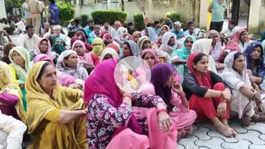 मुज़फ्फरनगर: पैसे की लेन-देन को लेकर दोस्त बने दुश्मन, संजय पाल की पीट-पीटकर हत्या, परिजनों में गुस्सा फूटा, किया जमकर हंगामा