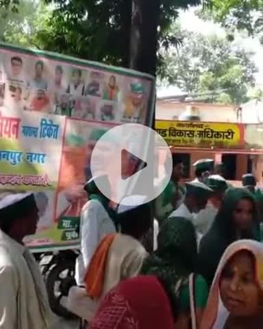 बिल्हौर: बिल्हौर में पांडव नदी पर पुल की मांग को लेकर किसानों ने भाकियू के नेतृत्व में एसडीएम को सौंपा ज्ञापन