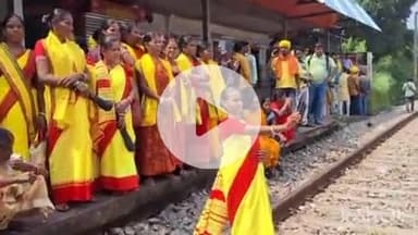 पतरातू: बरकाकाना रेलवे जंक्शन मे रेल चक्का जाम का व्यापक असर,  रेल टेका आंदोलन में 50000 लोग हुए शामिलp