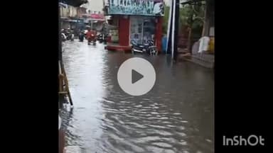 नीमच नगर: तेज बारिश से नीमच सिटी की सड़कें बनीं तालाब, लोगों को हुई भारी परेशानी