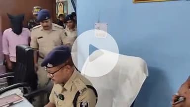 झाझा: संदिग्ध पर्चा और काला झंडा फहराने के मामले का खुलासा, पांच गिरफ्तार, झाझा थाना में SP ने किया प्रेस कॉन्फ्रेंस