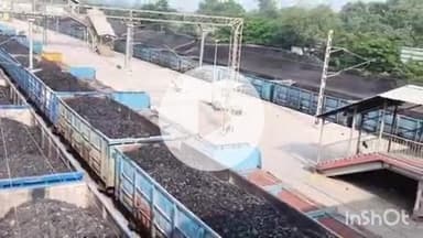 पतरातू: भुरकुंडा रेलवे स्टेशन में बंदी का दिखा असर कई ट्रेने हुए. रद्द यात्री रहे हलकान