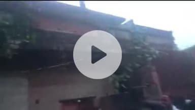 प्रतापगढ़: सुजात गांव में बंद घर में चोर की सूचना पर जुटे सैकड़ों ग्रामीण, दरवाजा तोड़ने पर अंदर नहीं मिला कोई संदिग्ध